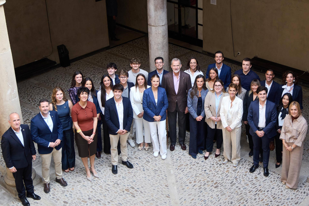 Amelia  Flores de Marketing y Publicidad. Encuentro de Jovenes con la Familia Real en Tudela